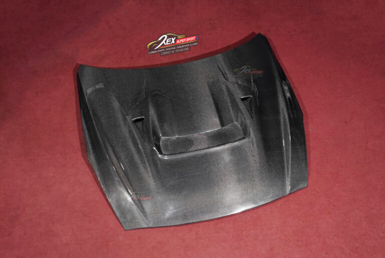 Nissan GTR35 Front Bonnet Varis Carbon